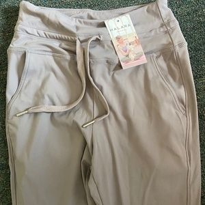 Petite Women’s joggers